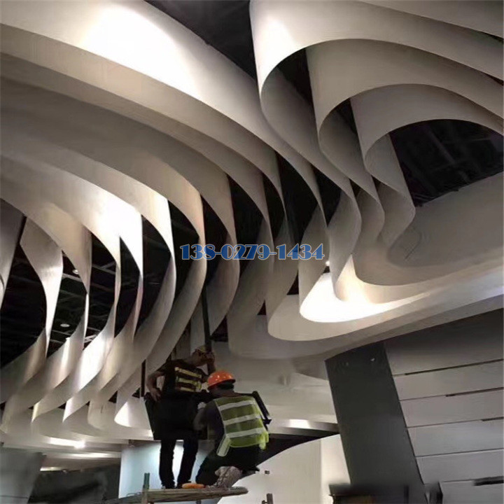 柔软丝带形吊顶铝挂片 柔软丝带形吊顶铝挂片