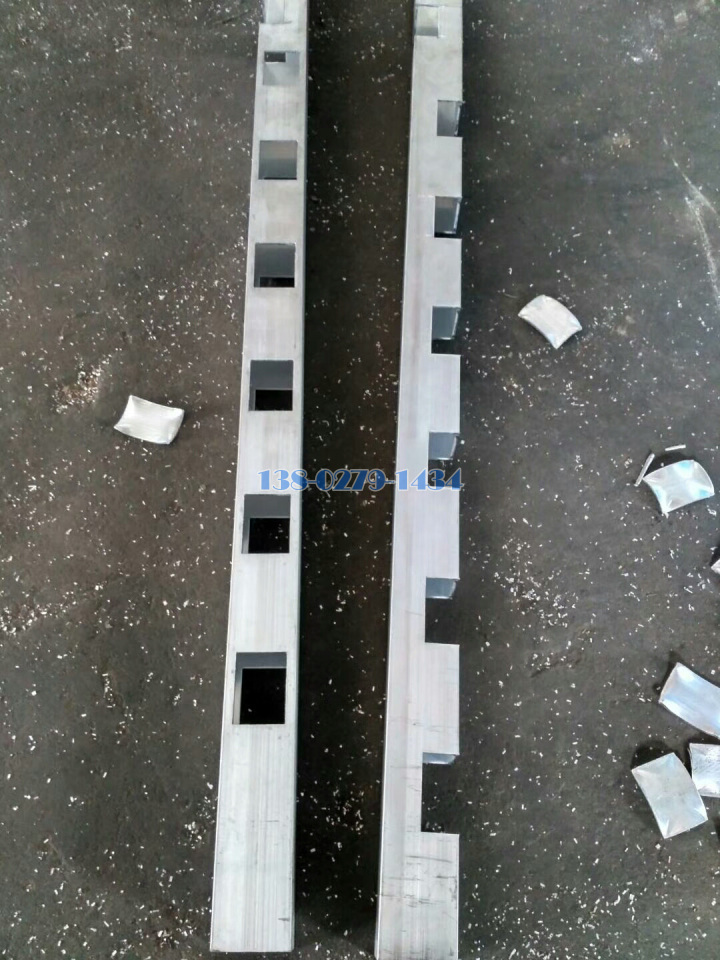 鋁方管開(kāi)孔和切半