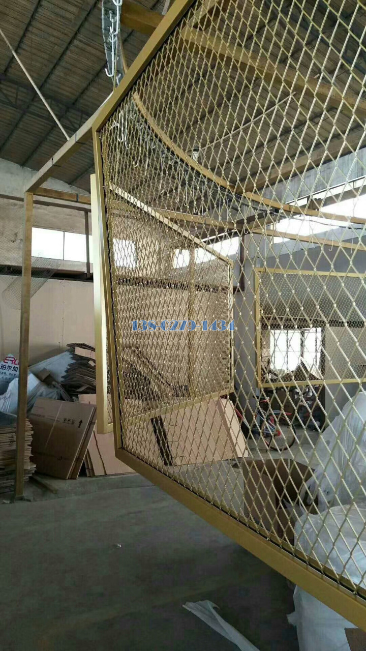 金色氟碳烤漆菱形孔铝拉网板 金色氟碳烤漆菱形孔铝拉网板