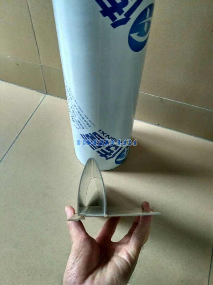 带封板的仔弹头铝挂片型材截面 带封板的仔弹头铝挂片型材截面