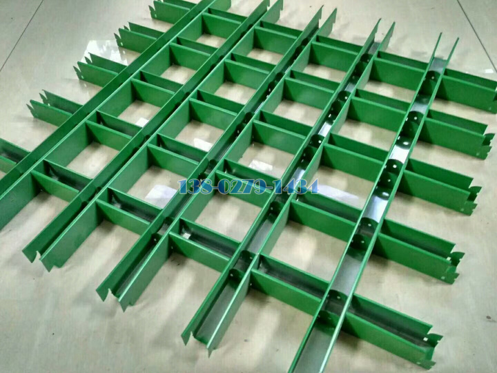 绿色40*40宽底铝格栅背面 绿色40*40宽底铝格栅背面