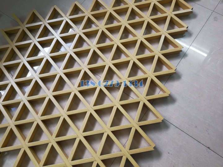 木纹色三角形铝格栅组装成品 木纹色三角形铝格栅组装成品