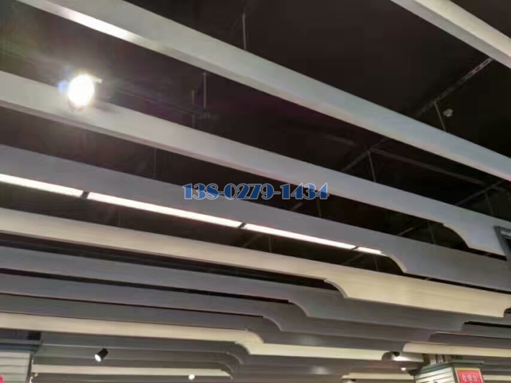 灰色弧形铝方通 灰色弧形铝方通