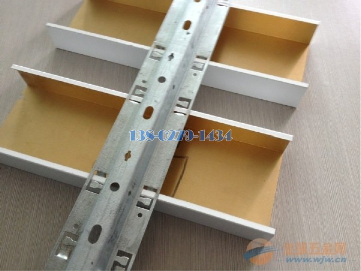 �����s���Q�˾TU��