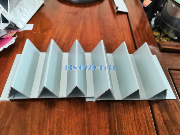 原色磨砂氧化三角形铝合金墙板 原色磨砂氧化三角形铝合金墙板