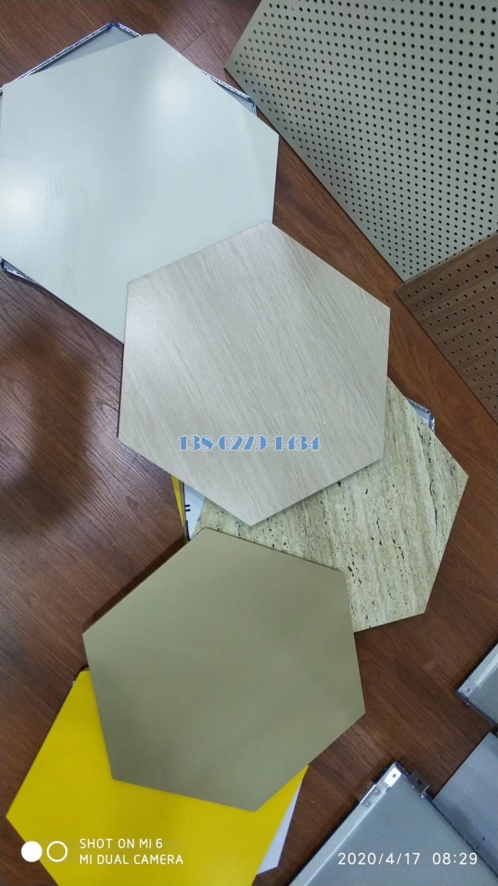 �����ΤT���_�X�˷��O