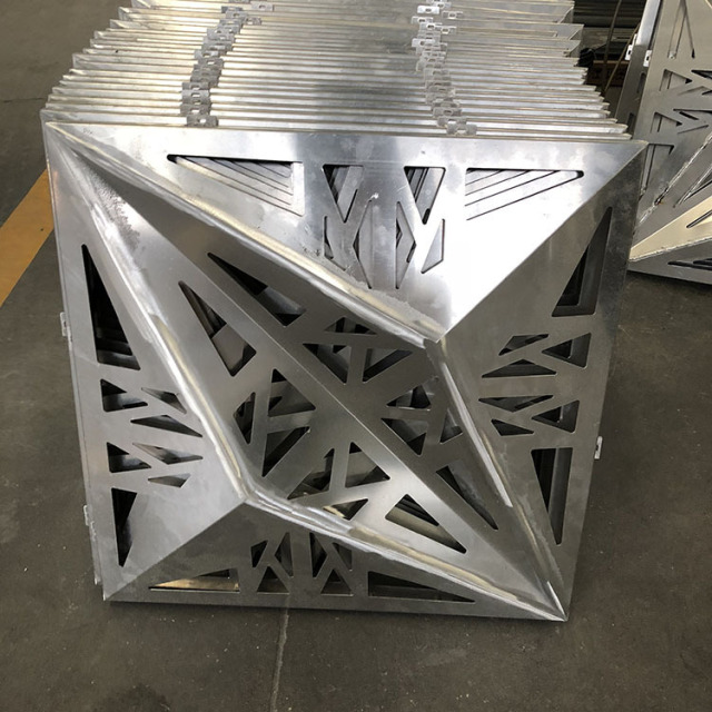 镂空三角锥形铝单板