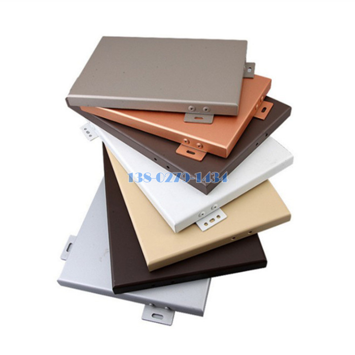 �U���C�⪺�T��O�˪O