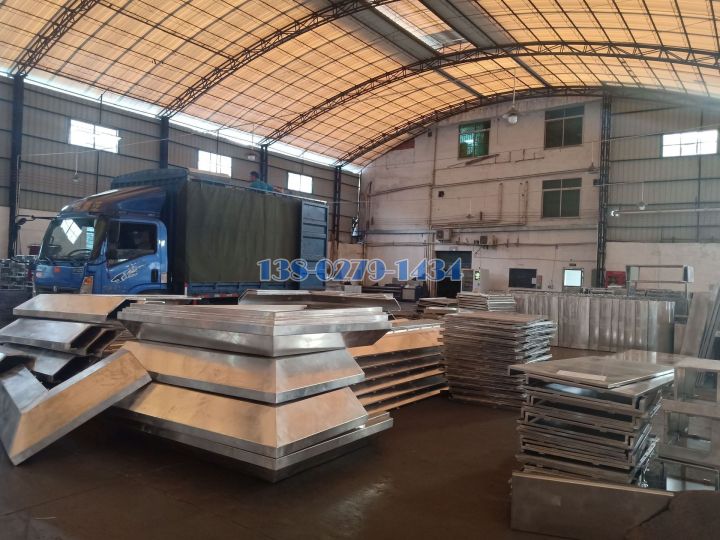 凯麦建材铝方通生产车间 凯麦建材铝方通生产车间