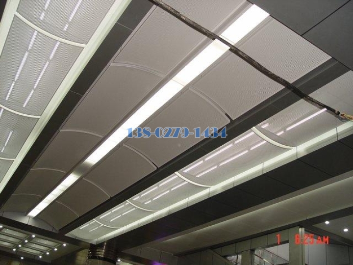 弧形冲孔波浪型吊顶 弧形冲孔波浪型吊顶