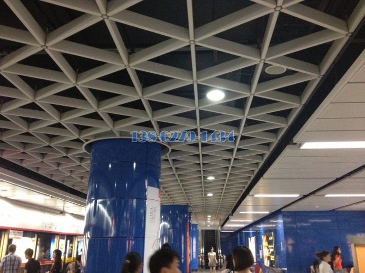 地铁站吊顶三角形铝格栅型材 地铁站吊顶三角形铝格栅型材