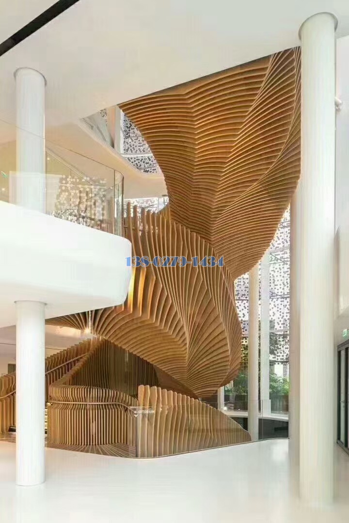 弧形铝方通旋转楼梯 弧形铝方通旋转楼梯