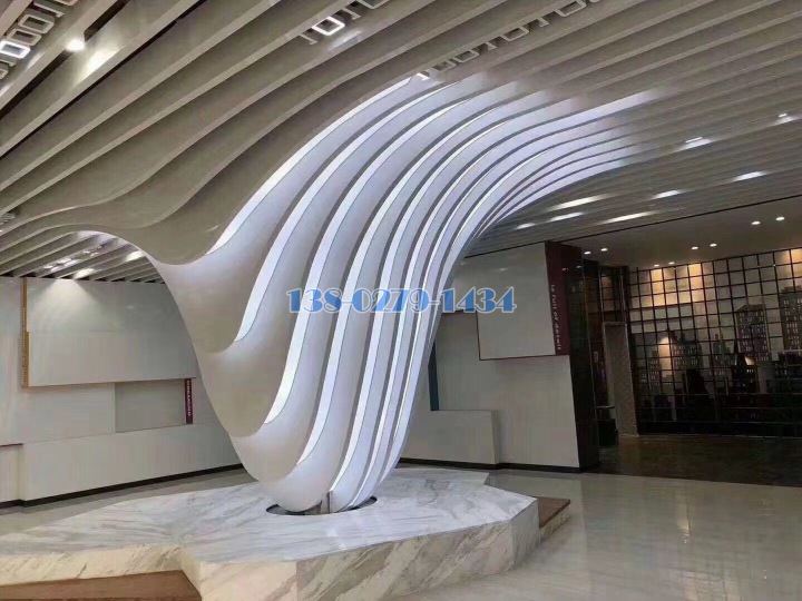 弧形铝方通瀑布造型 弧形铝方通瀑布造型