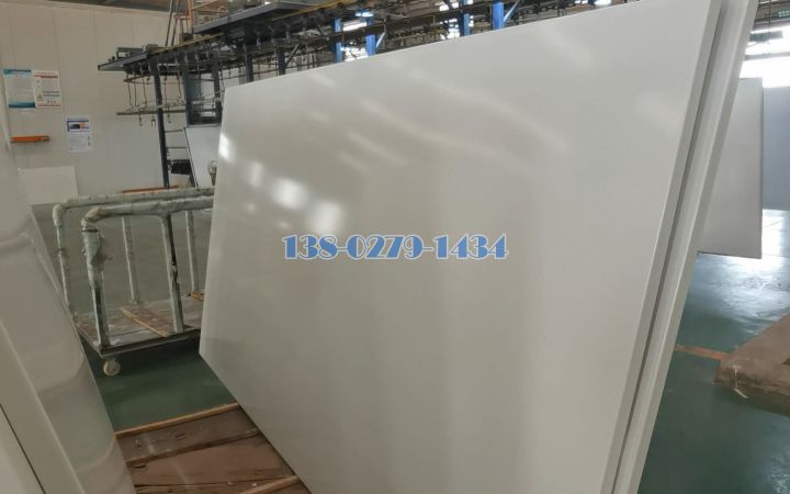 烤瓷鋁單板見(jiàn)光面無(wú)色斑無(wú)砂眼