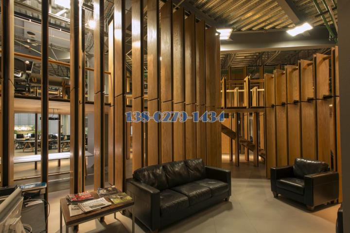 咖啡厅仿锈做旧铝板立柱隔断 咖啡厅仿锈做旧铝板立柱隔断