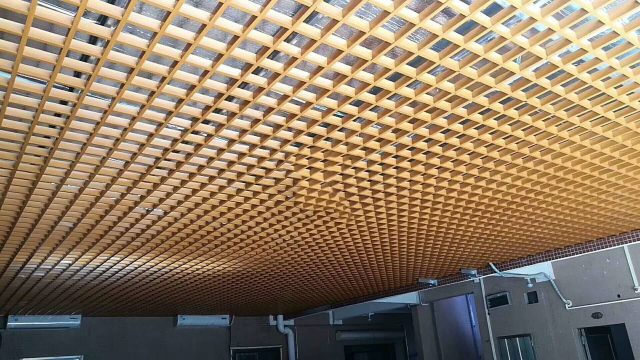 黄色铝格栅