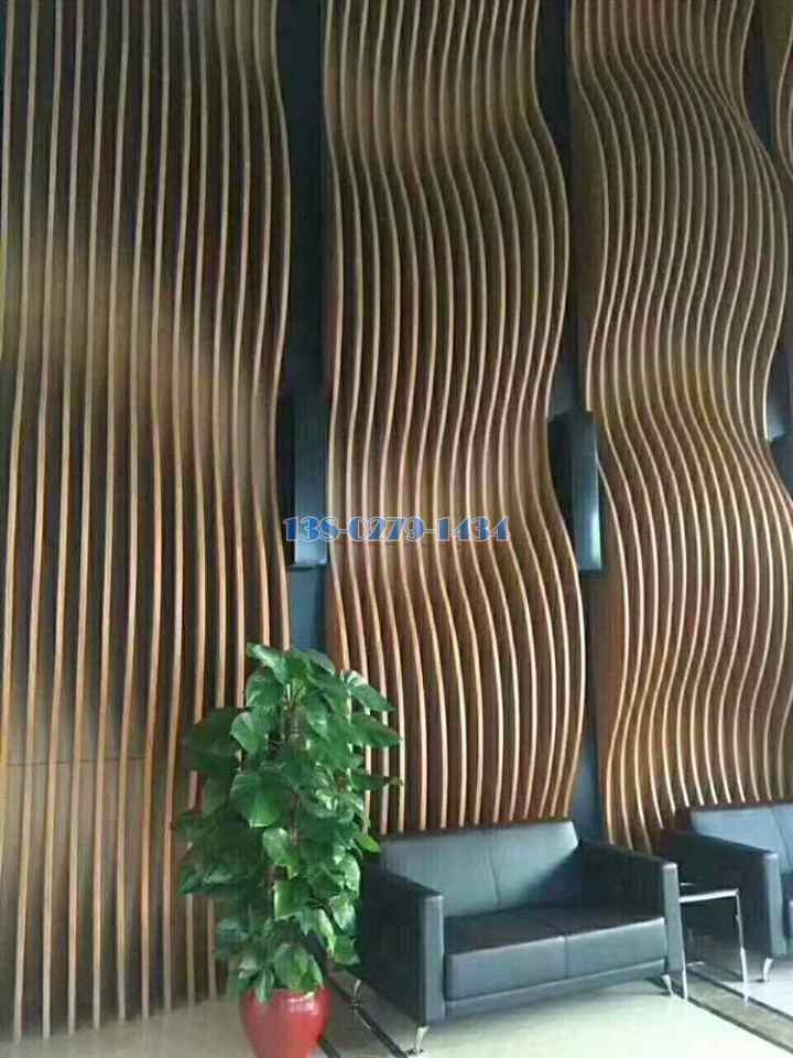 波浪形木纹铝方通造型墙 波浪形木纹铝方通造型墙