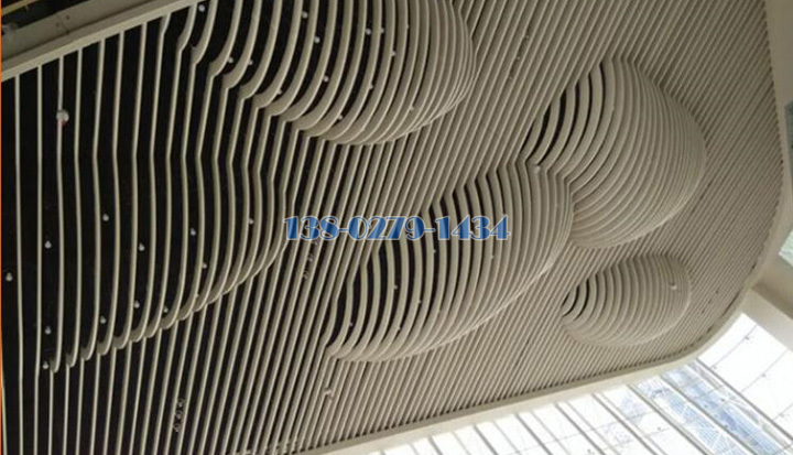 多区域拱起造型铝方通 多区域拱起造型铝方通