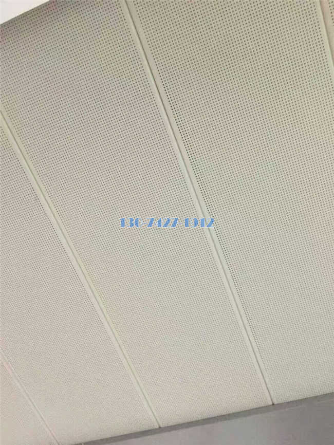 白色C型鋁條扣沖2.2mm直排孔