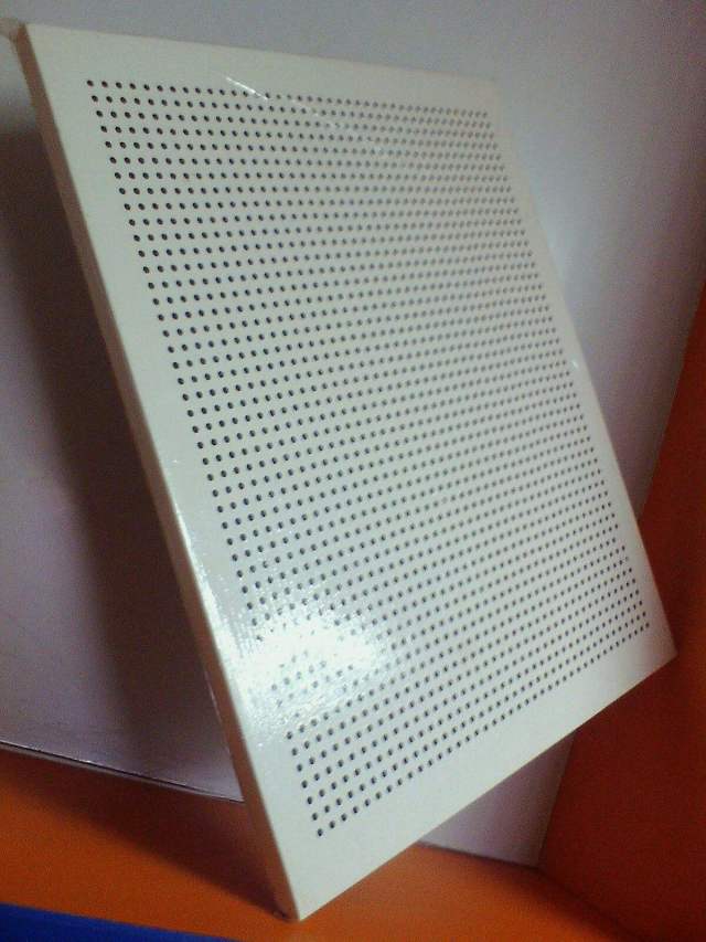 冲孔吸音铝蜂窝板