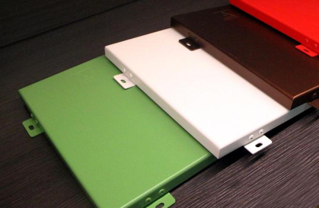 多种颜色烤瓷铝单板