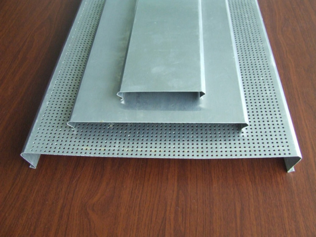 矮边C型铝条扣板