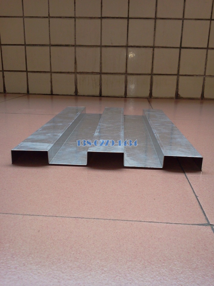 1.2mm長(zhǎng)城鋁單板橫截面