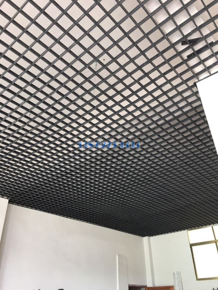黑色铝格栅吊顶 黑色铝格栅吊顶